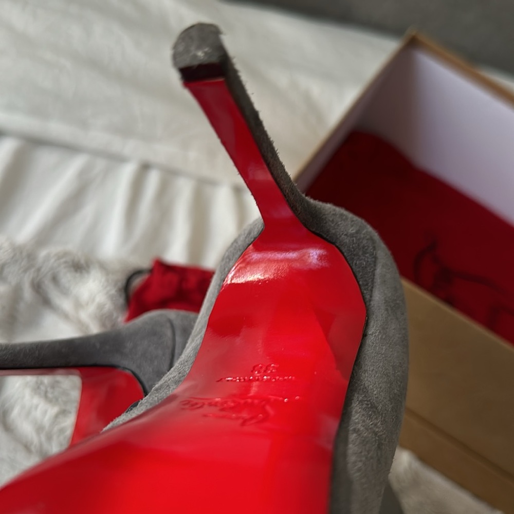 Bootylili Velours Christian Louboutin booties - Picture 10 of 16